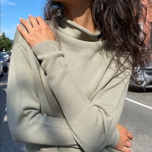 NWOT Aritzia Wilfred Cyprie Long Sweater in S